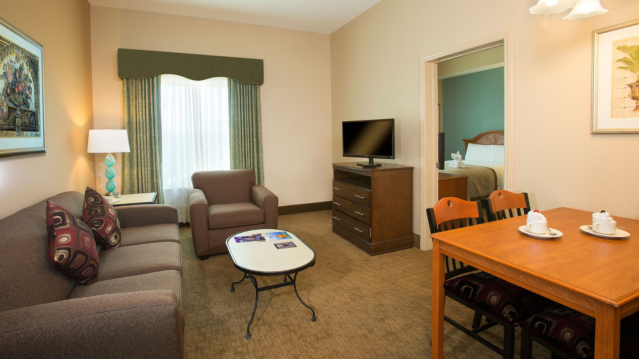 Hawthorn Suites